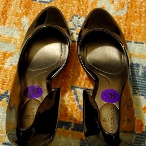 Bandolino black patent leather shoes, size 8.5